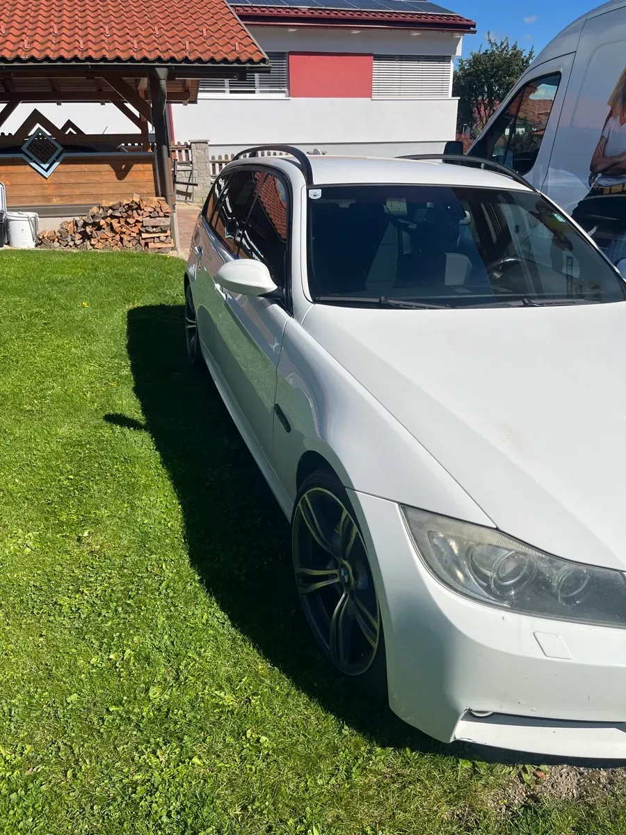 BMW 3 Series 2008 photo 2