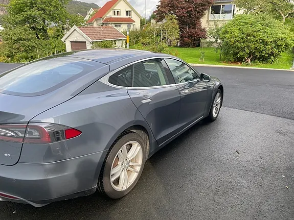 Tesla Model S 2014 photo 5