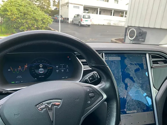 Tesla Model S 2014 photo 2