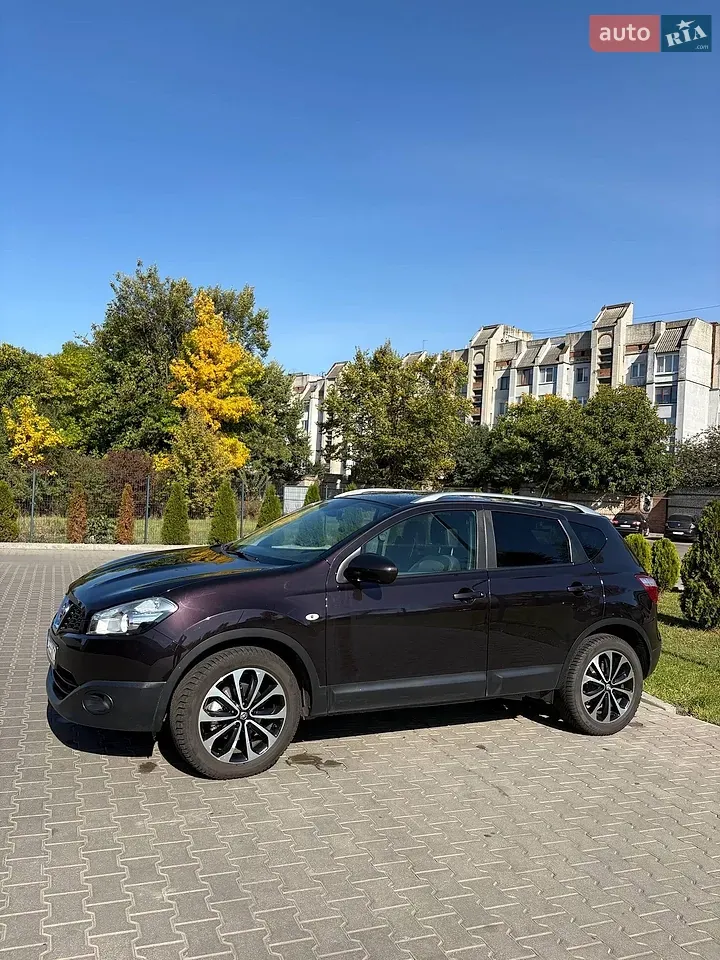 Nissan Qashqai 2012 photo 2