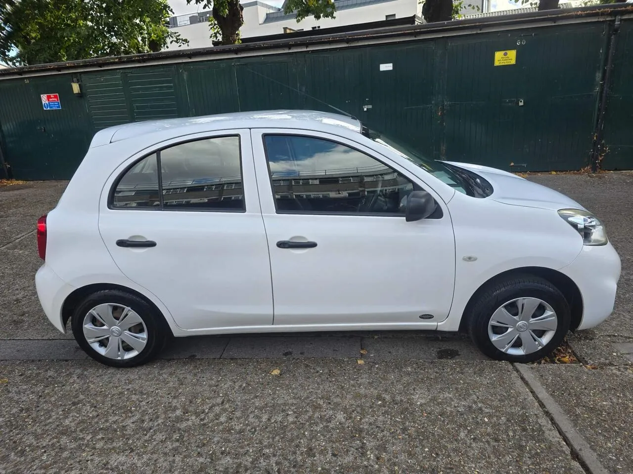 Nissan Micra 2016 photo 4
