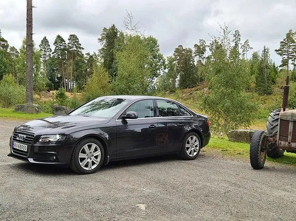 Audi A4 2009 photo 4