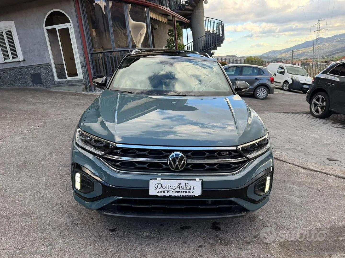 Volkswagen T-Roc 2022 photo 2