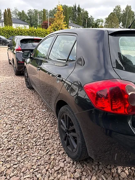 Toyota Auris 2008 photo 2