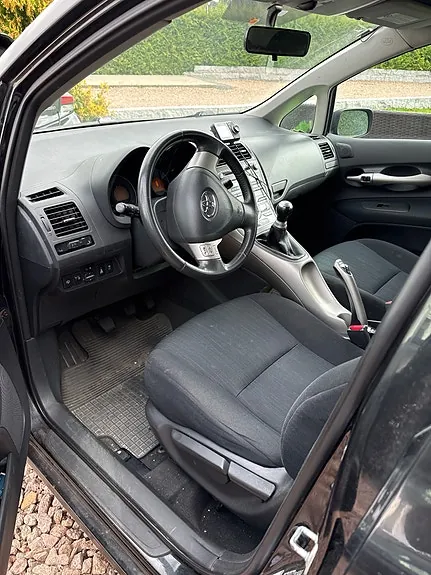 Toyota Auris 2008 photo 4