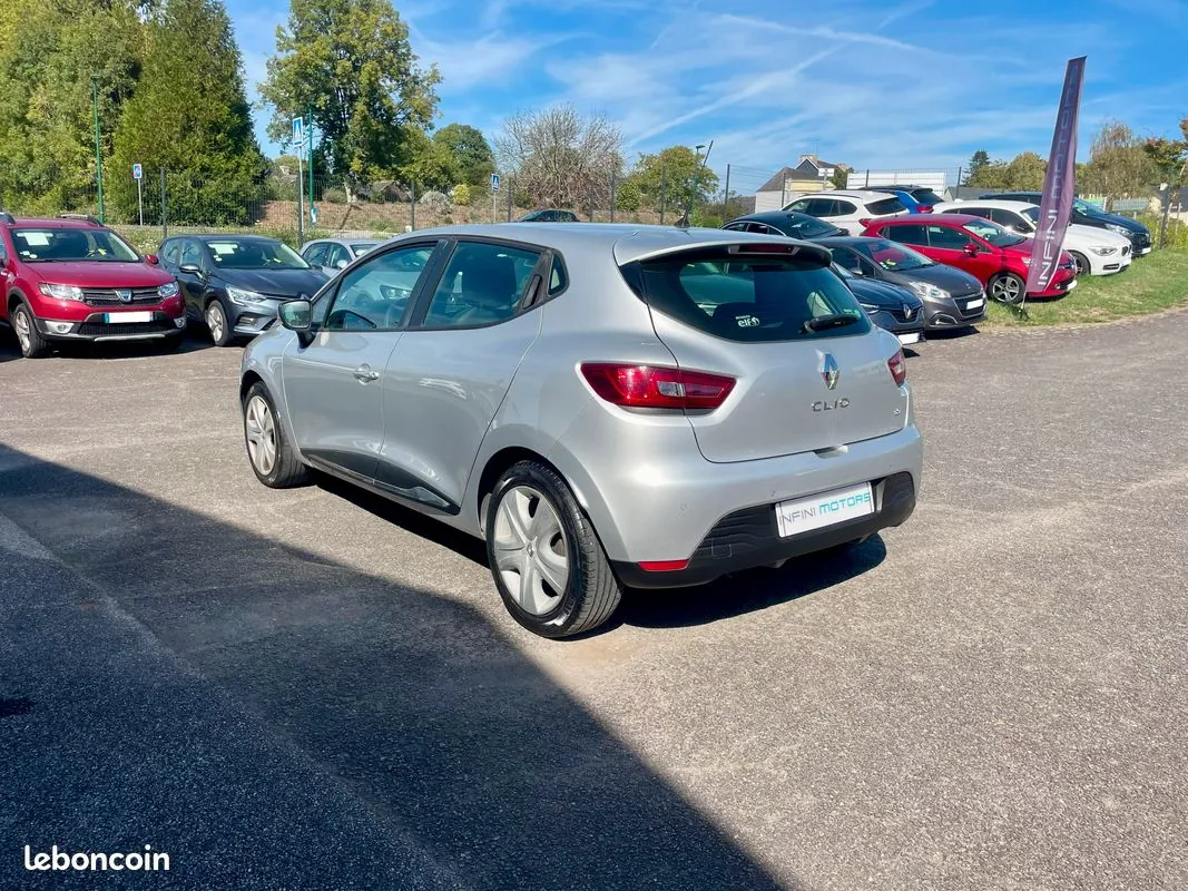 Renault Clio 2015 photo 3