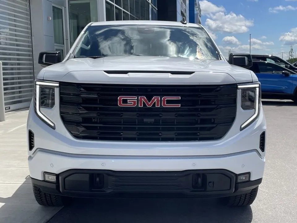 GMC Sierra 1500 2026 photo 2