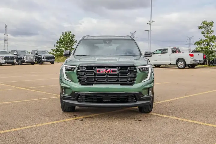 GMC Acadia 2027 photo 3