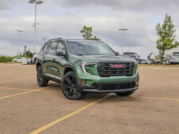 GMC Acadia 2027 photo 2