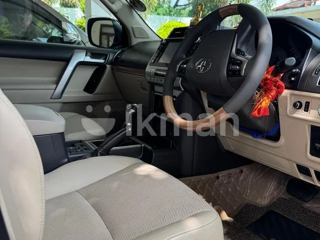 Toyota Land Cruiser Prado 2017 photo 4