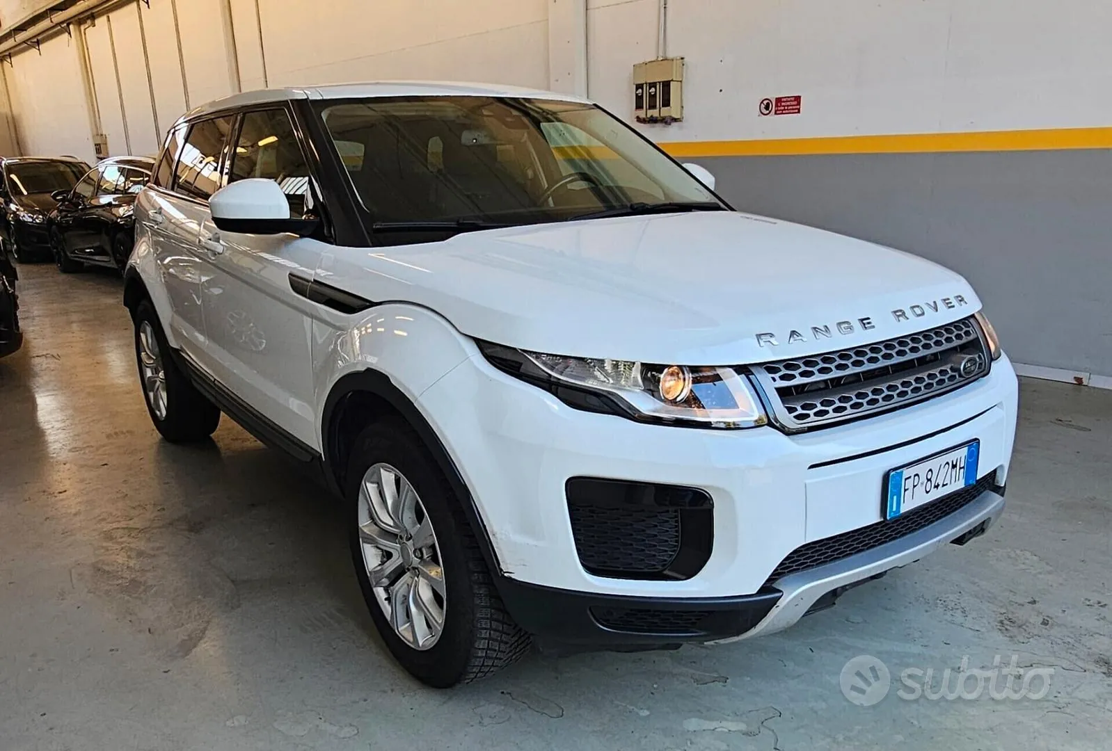 Land Rover Evoque 2018 photo 3