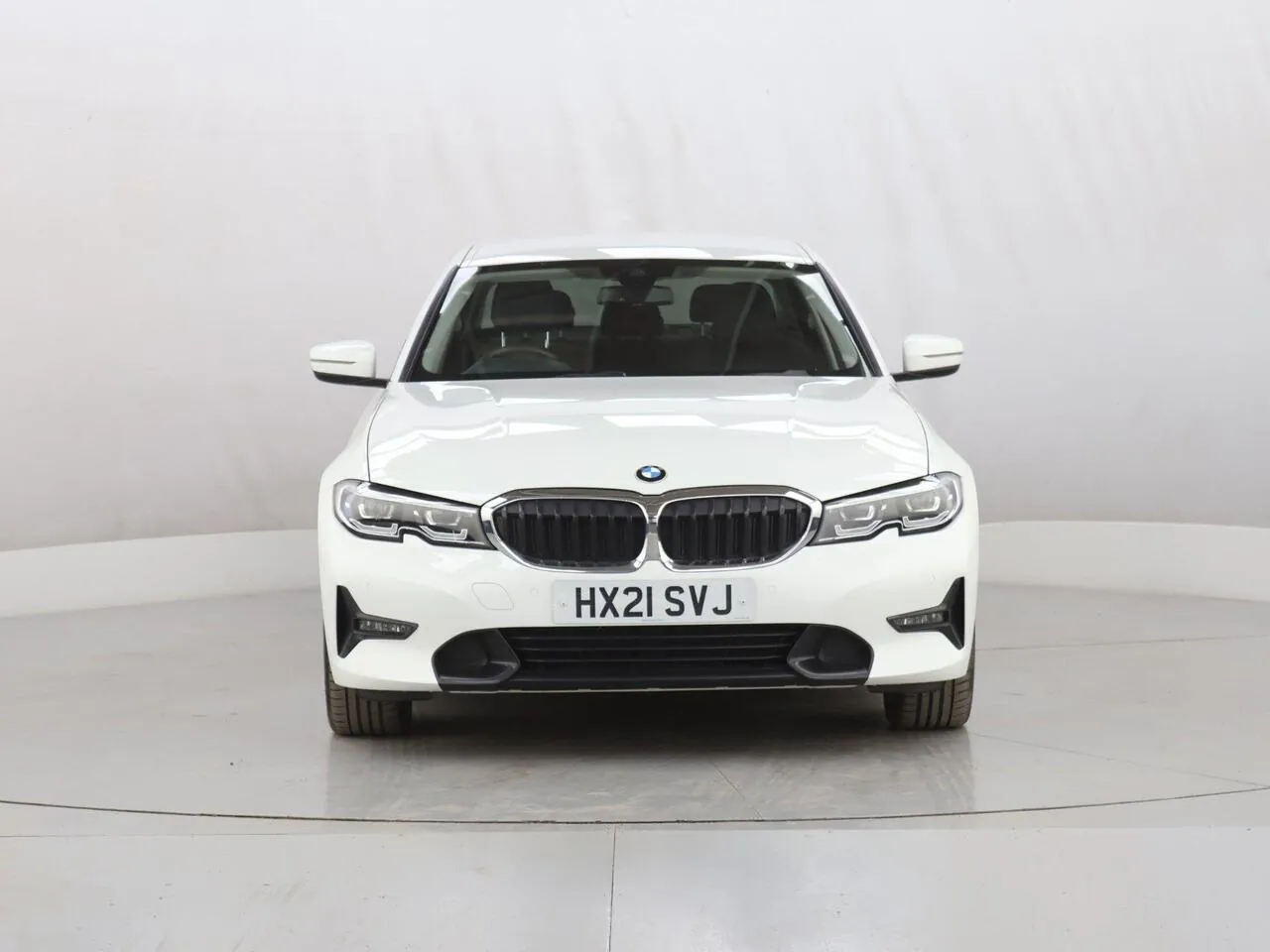 BMW 3 Series 2021 photo 3