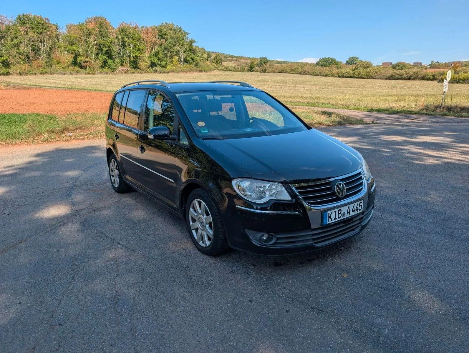 Volkswagen Touran 2007 photo 2