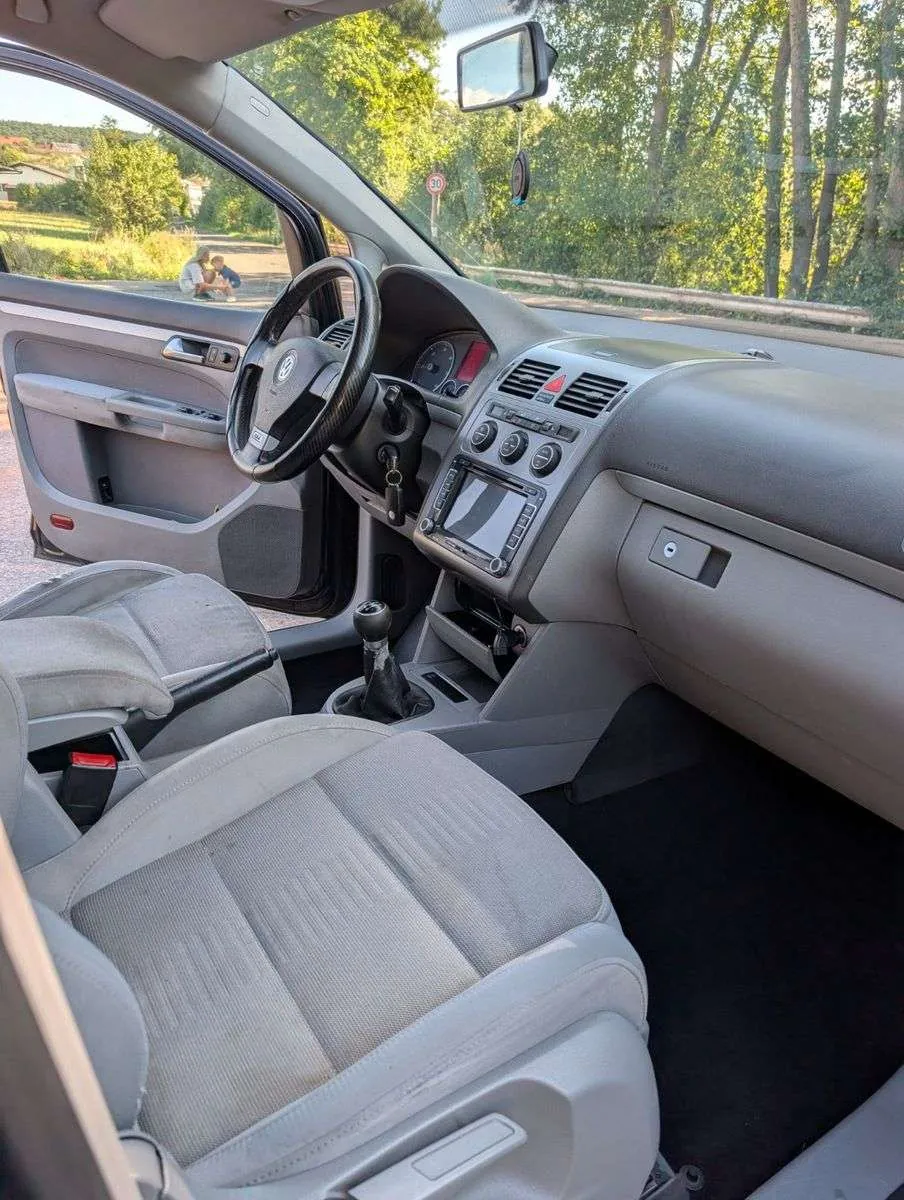 Volkswagen Touran 2007 photo 5