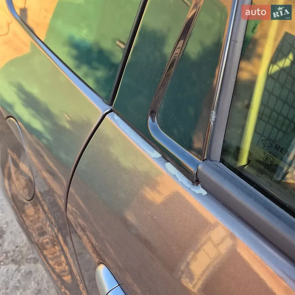 Renault Scenic 2010 photo 3