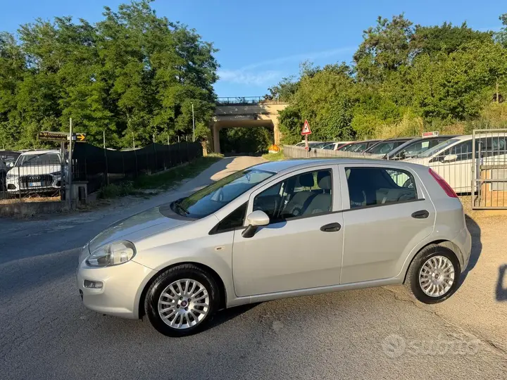 Fiat Punto 2016 photo 2
