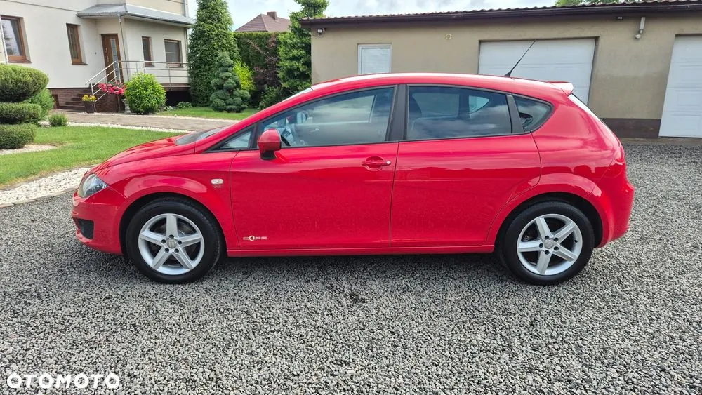 Seat Leon 2012 photo 2