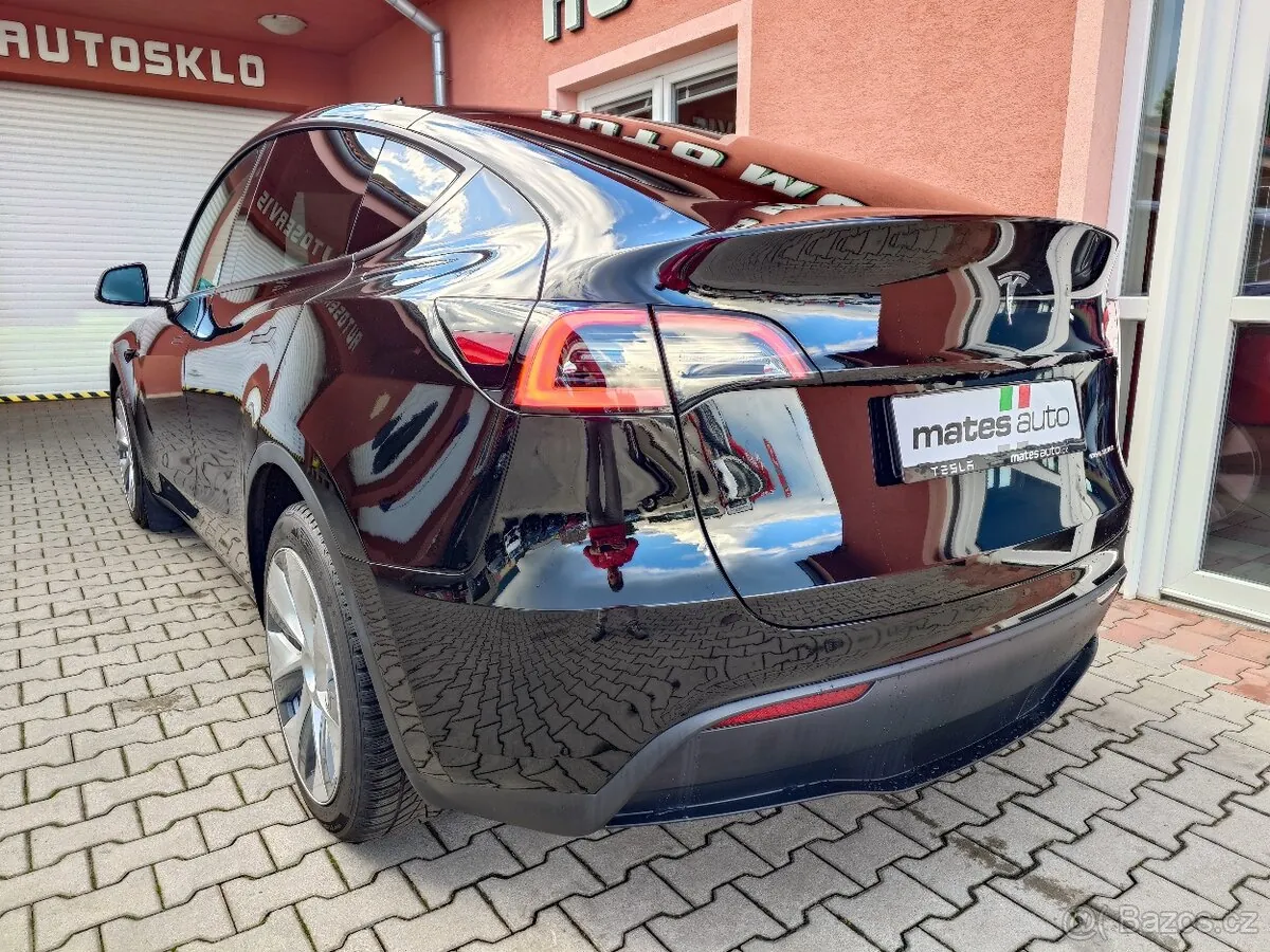 Tesla Model Y Long Range 2023 photo 3