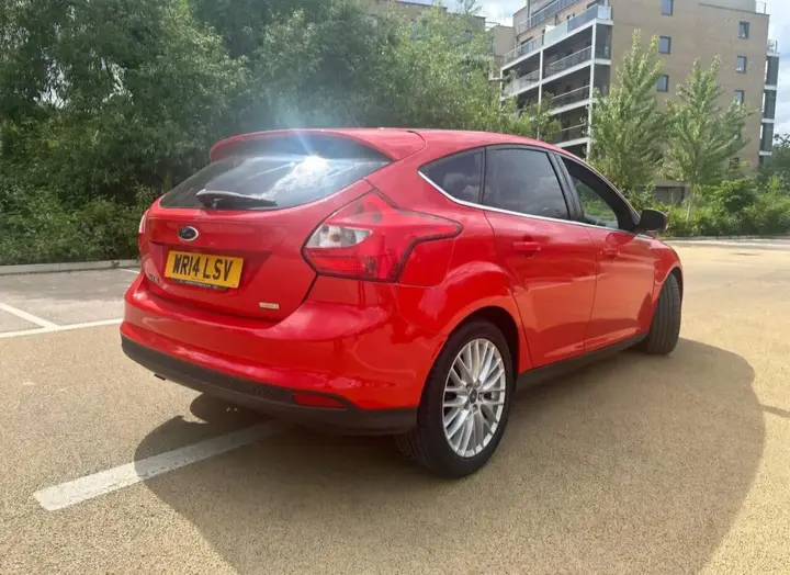 Ford Focus 2014 photo 3