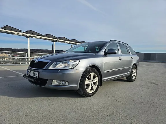 Skoda Octavia 2013 photo 2