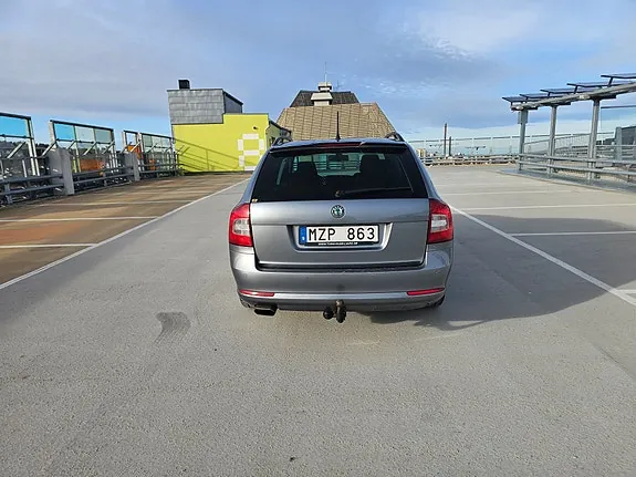 Skoda Octavia 2013 photo 3