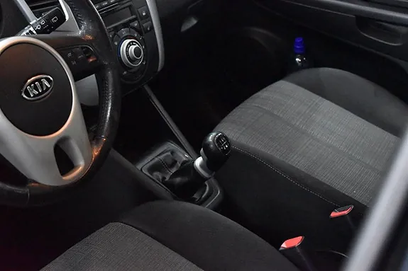 Kia Venga 2011 photo 5