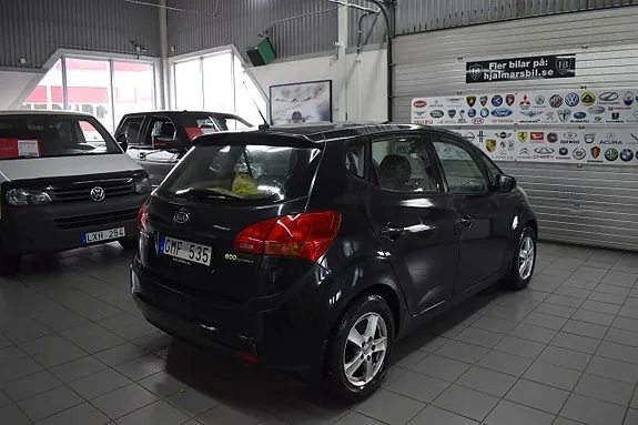 Kia Venga 2011 photo 2
