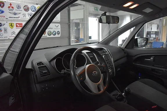Kia Venga 2011 photo 4