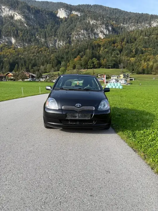 Toyota Yaris 2002 photo 3