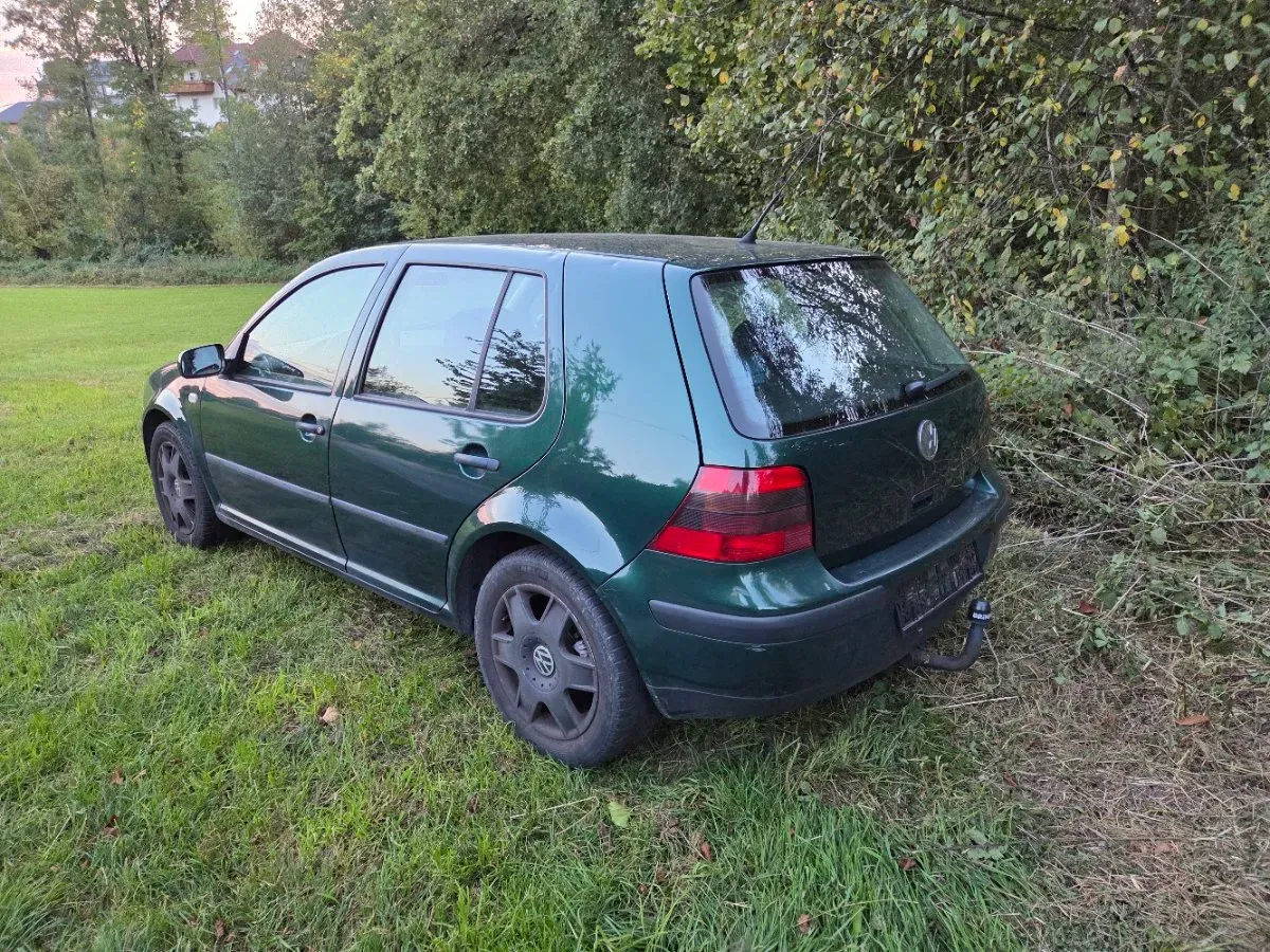 Volkswagen Golf 1999 photo 2