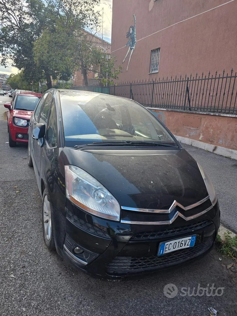Citroen C4 Picasso 2010 photo 2