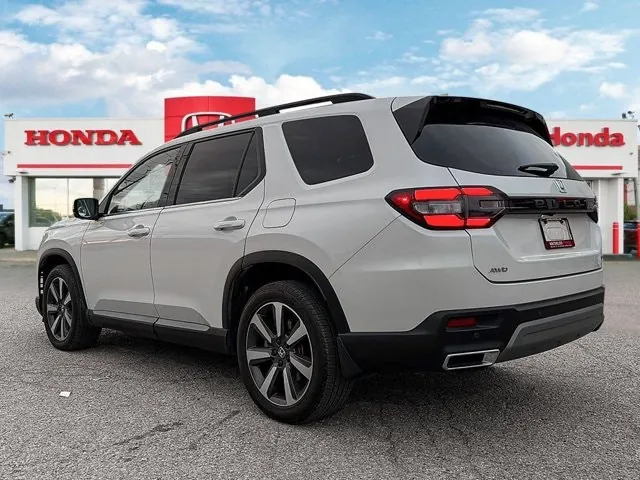 Honda Pilot 2023 photo 3