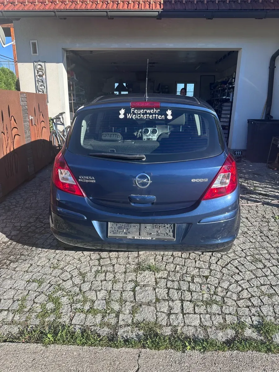 Opel Corsa 2013 photo 3