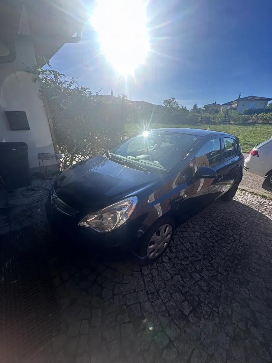 Opel Corsa 2013 photo 2