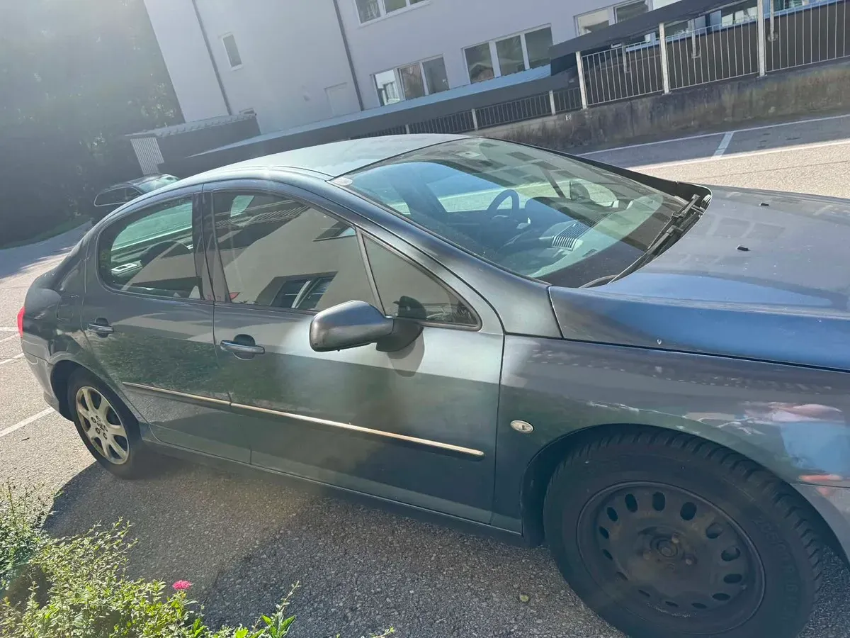 Peugeot 407