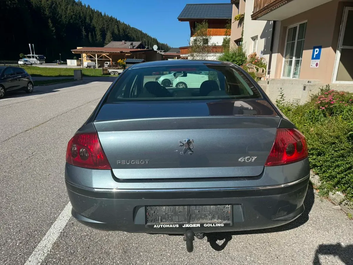 Peugeot 407 2008 photo 2