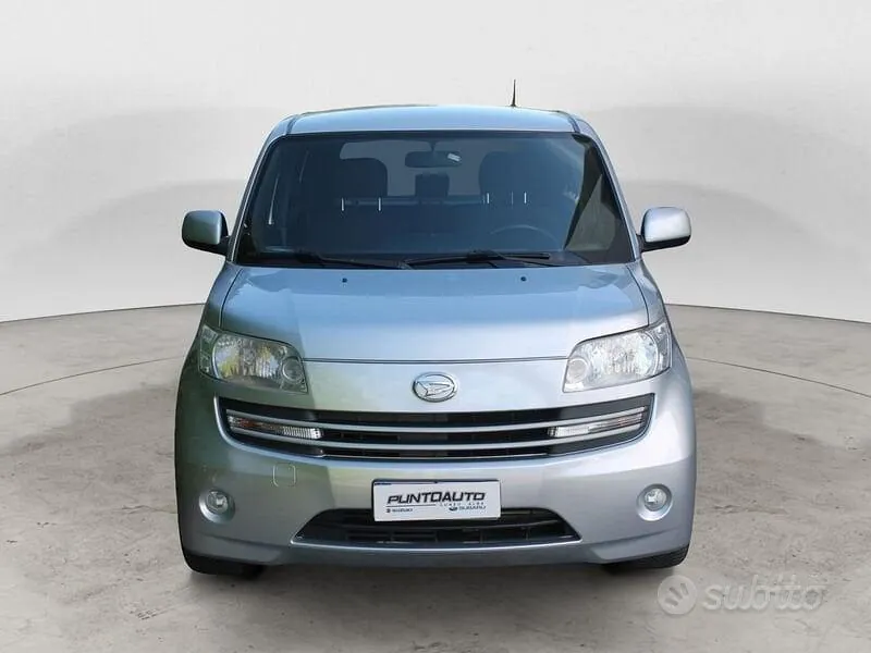 Daihatsu Materia 2009 photo 2