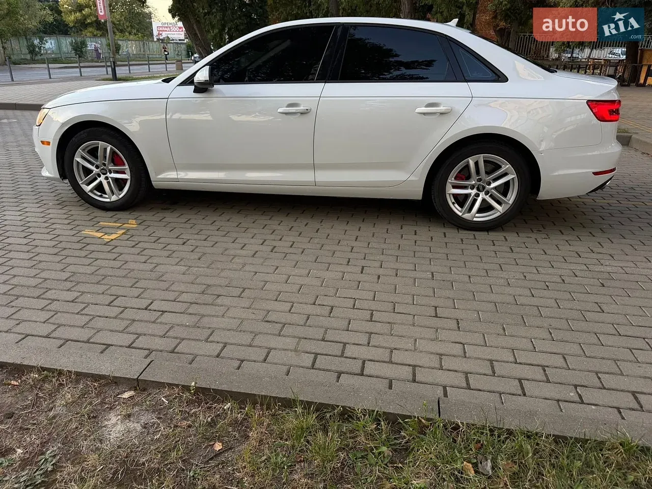Audi A4 2016 photo 5