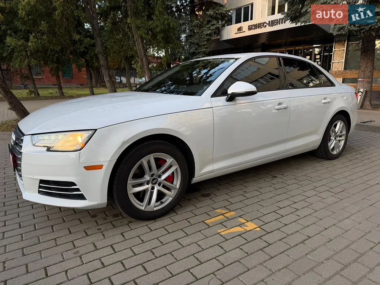Audi A4 2016 photo 4