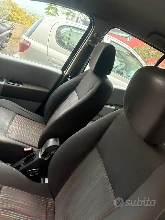 Renault Modus 2010 photo 3