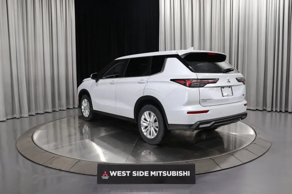 Mitsubishi Outlander 2026 photo 4