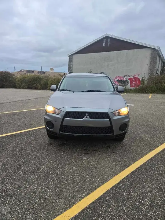 Mitsubishi Outlander 2013 photo 4
