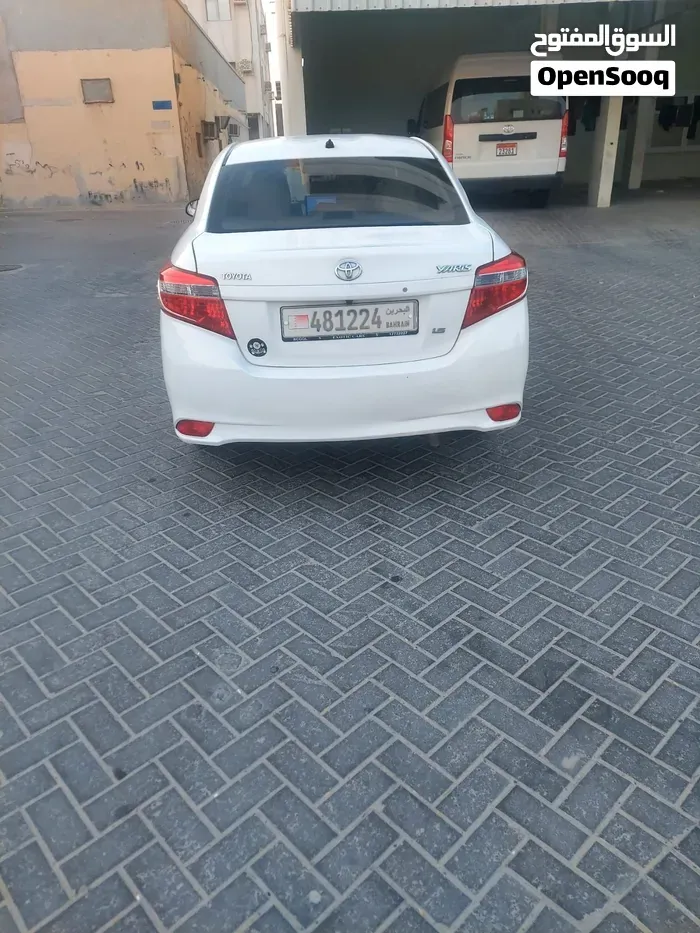 Toyota Yaris 2014 photo 4
