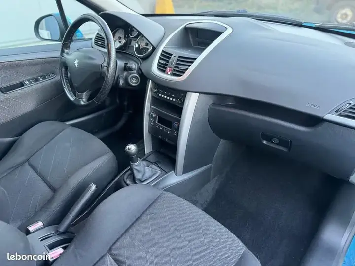 Peugeot 207 2006 photo 5