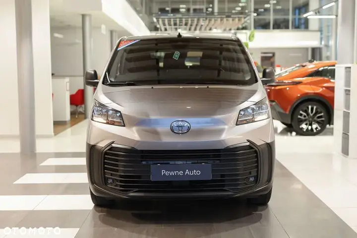 Toyota Proace Verso 2024 photo 2