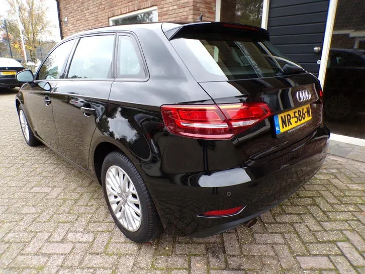 Audi A3 2017 photo 3