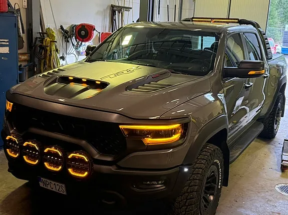 Ram 1500 2023 photo 2