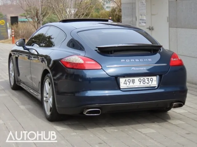 Porsche Panamera 2012 photo 4