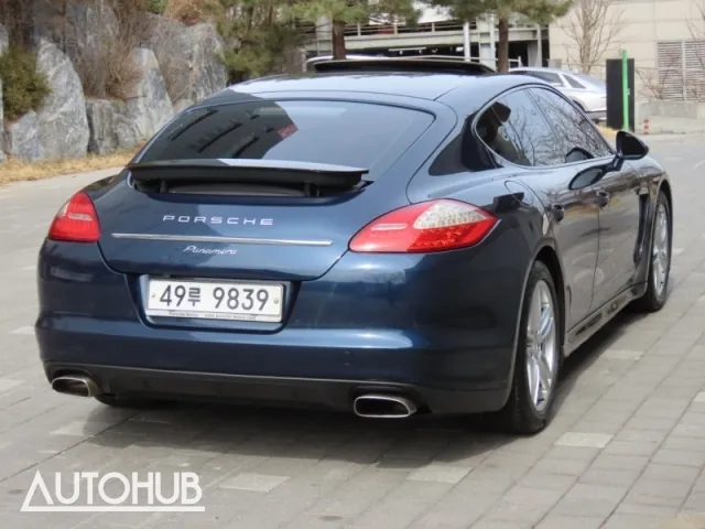 Porsche Panamera 2012 photo 3