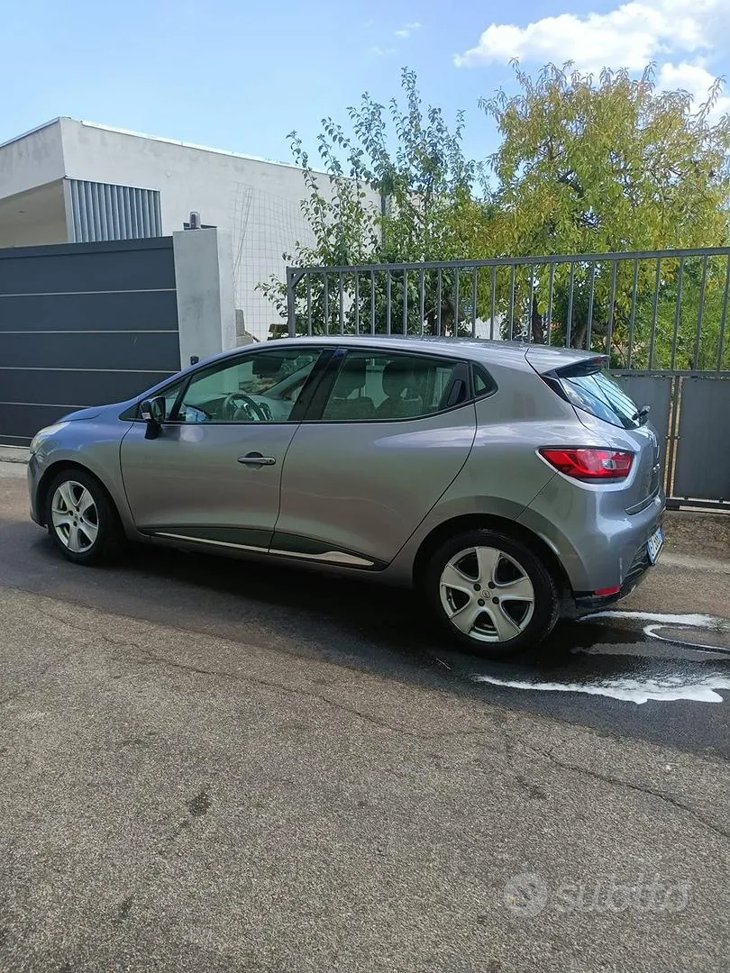 Renault Clio 2015 photo 2